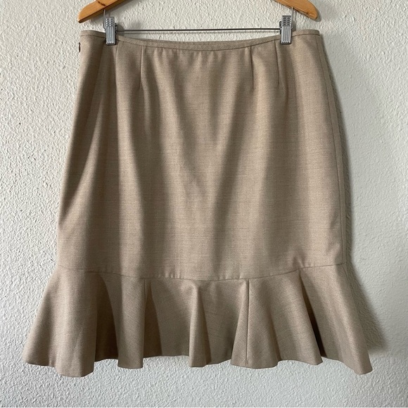 Antonio Melani Pencil Skirt Women’s 14 Beige Shimmer Ruffle Side Zipper Flounce - Picture 6 of 10
